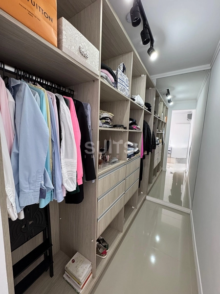 Excelente sobrado de esquina no condomínio Las Palmas: 24ª foto da galeria de imagens do imóvel