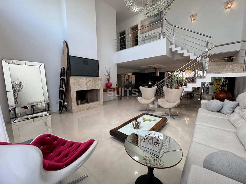 Excelente sobrado de esquina no condomínio Las Palmas: 3ª foto da galeria de imagens do imóvel