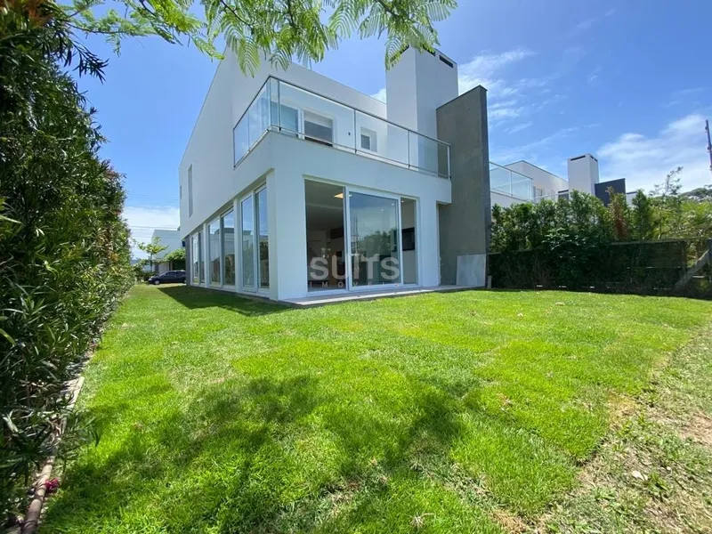 Excelente Sobrado no Condominio One em Atlântida: 17ª foto da galeria de imagens do imóvel