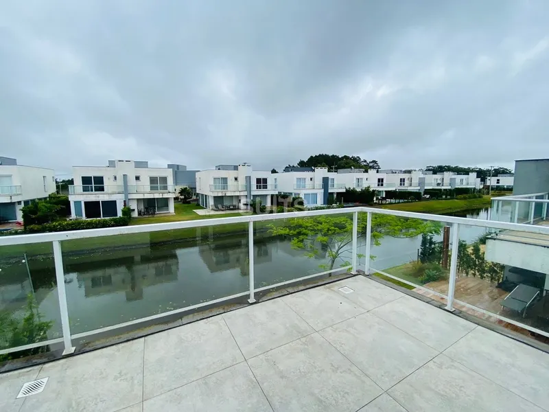 Excelente Sobrado no Condominio One em Atlântida: 30ª foto da galeria de imagens do imóvel