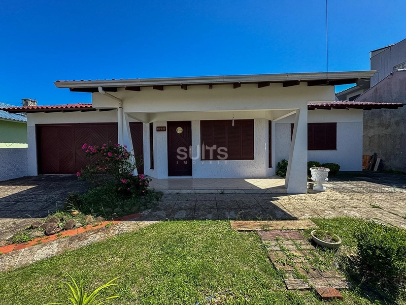 Belíssima casa em excelente localização na praia de Atlântida: 3ª foto da galeria de imagens do imóvel