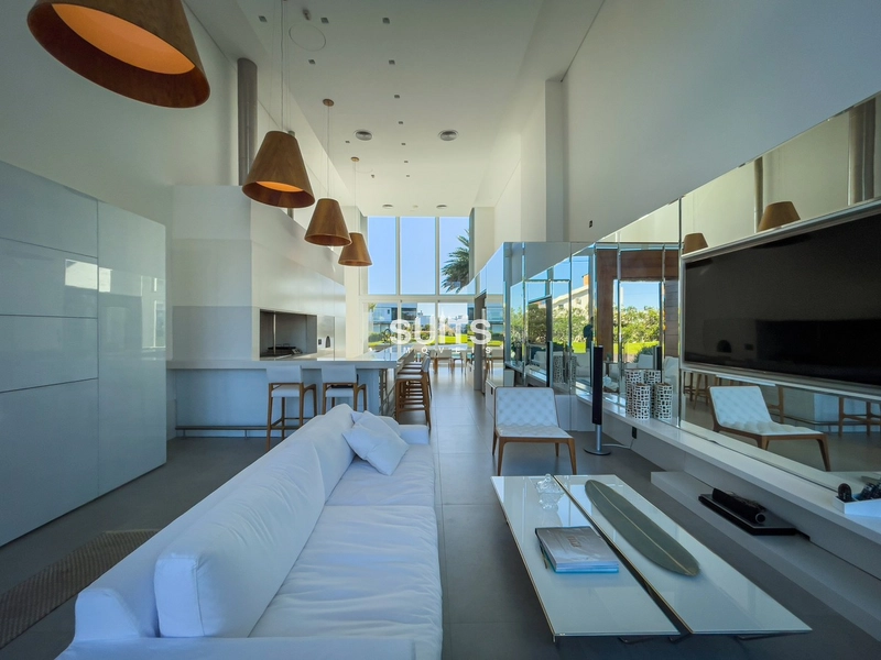 Mansão com 03 terrenos no condomínio Enseada: 4ª foto da galeria de imagens do imóvel