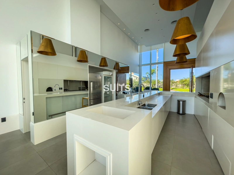 Mansão com 03 terrenos no condomínio Enseada: 6ª foto da galeria de imagens do imóvel