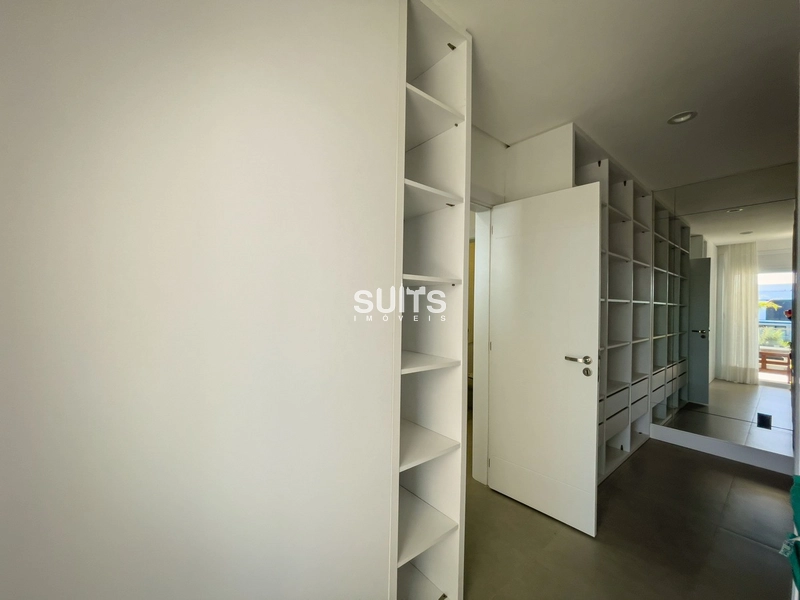 Mansão com 03 terrenos no condomínio Enseada: 69ª foto da galeria de imagens do imóvel