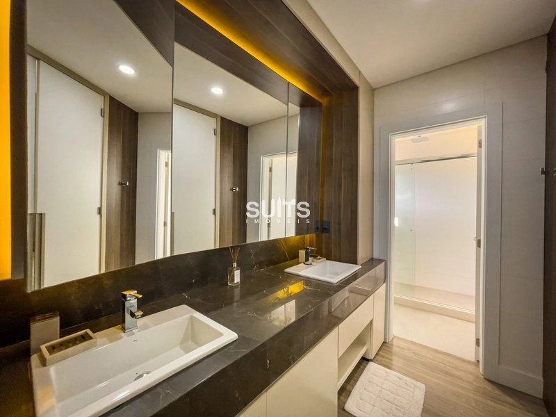 Mansão com 03 terrenos no condomínio Enseada: 28ª foto da galeria de imagens do imóvel