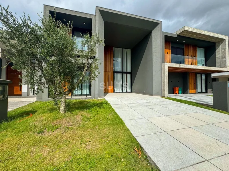 Excelente sobrado no condomínio Blue em Xangri-Lá: 2ª foto da galeria de imagens do imóvel