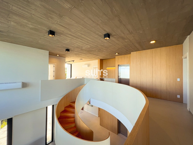 Incrível sobrado beira lago à venda no condomínio Enseada: 49ª foto da galeria de imagens do imóvel