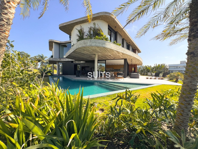 Incrível sobrado beira lago à venda no condomínio Enseada: 34ª foto da galeria de imagens do imóvel