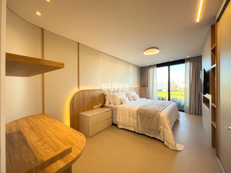 Incrível sobrado beira lago à venda no condomínio Enseada: 66ª foto da galeria de imagens do imóvel