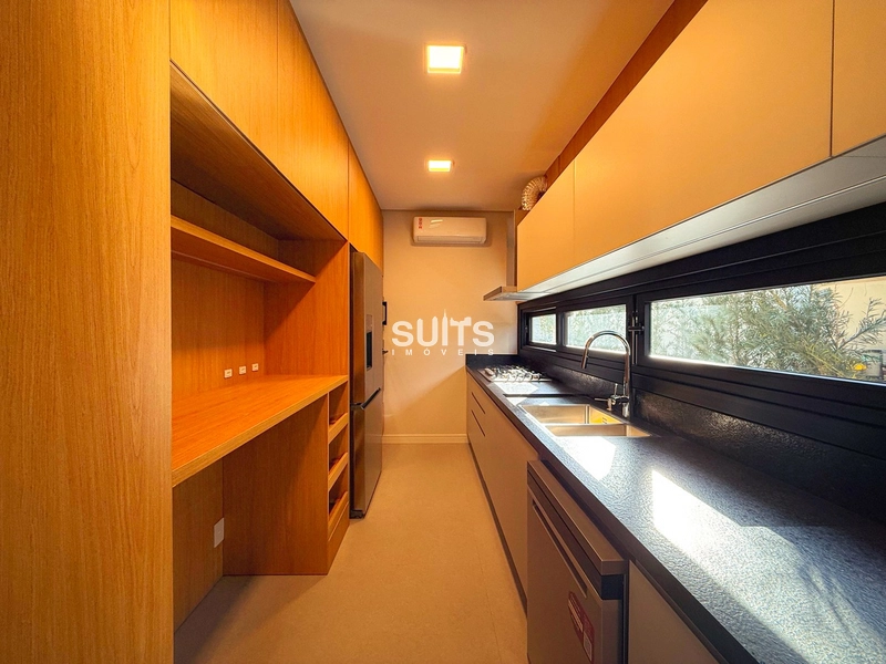 Incrível sobrado beira lago à venda no condomínio Enseada: 21ª foto da galeria de imagens do imóvel