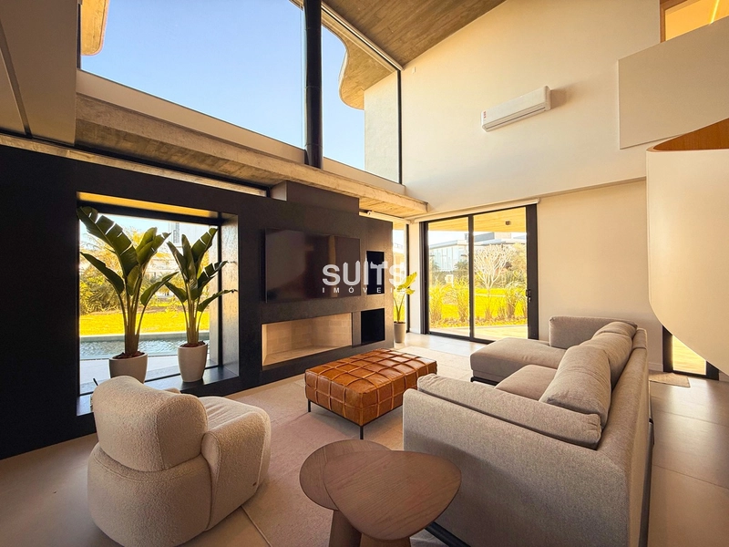 Incrível sobrado beira lago à venda no condomínio Enseada: 5ª foto da galeria de imagens do imóvel