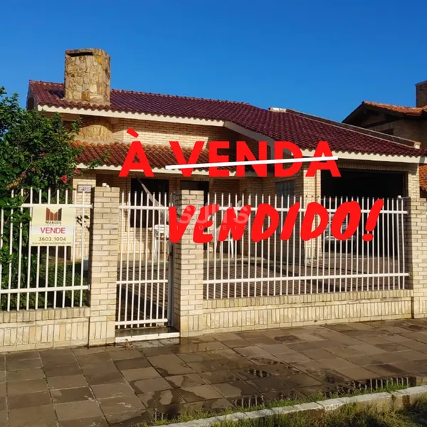 Excelente casa próxima ao mar na praia de Rainha do Mar: 1ª foto da galeria de imagens do imóvel