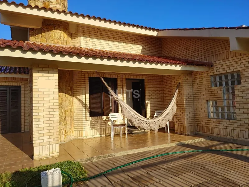 Excelente casa próxima ao mar na praia de Rainha do Mar: 2ª foto da galeria de imagens do imóvel