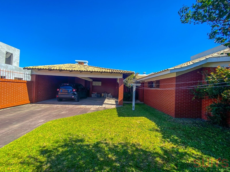 Excelente casa de esquina com localização diferenciada em Atlântida: 20ª foto da galeria de imagens do imóvel