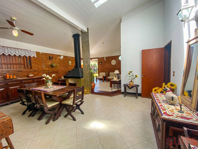 Excelente casa de esquina com localização diferenciada em Atlântida: 5ª foto da galeria de imagens do imóvel