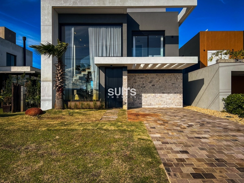 Excelente sobrado à venda no condomínio Riviera: 1ª foto da galeria de imagens do imóvel