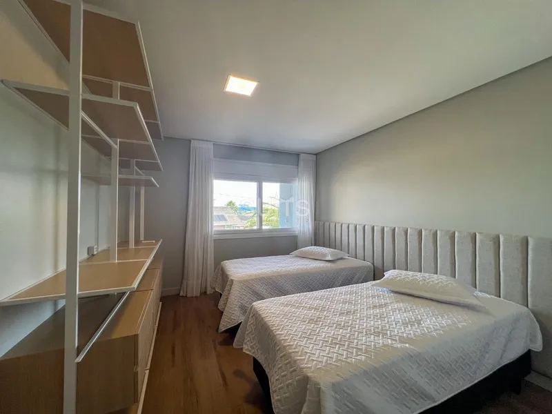 Magnífico sobrado beira-lago no Condomínio Malibu: 31ª foto da galeria de imagens do imóvel