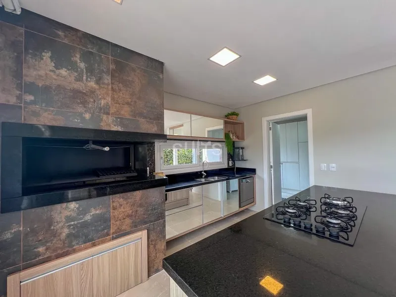 Magnífico sobrado beira-lago no Condomínio Malibu: 14ª foto da galeria de imagens do imóvel