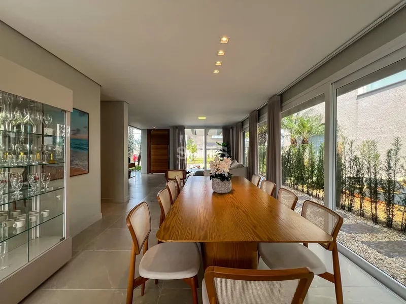 Magnífico sobrado beira-lago no Condomínio Malibu: 8ª foto da galeria de imagens do imóvel