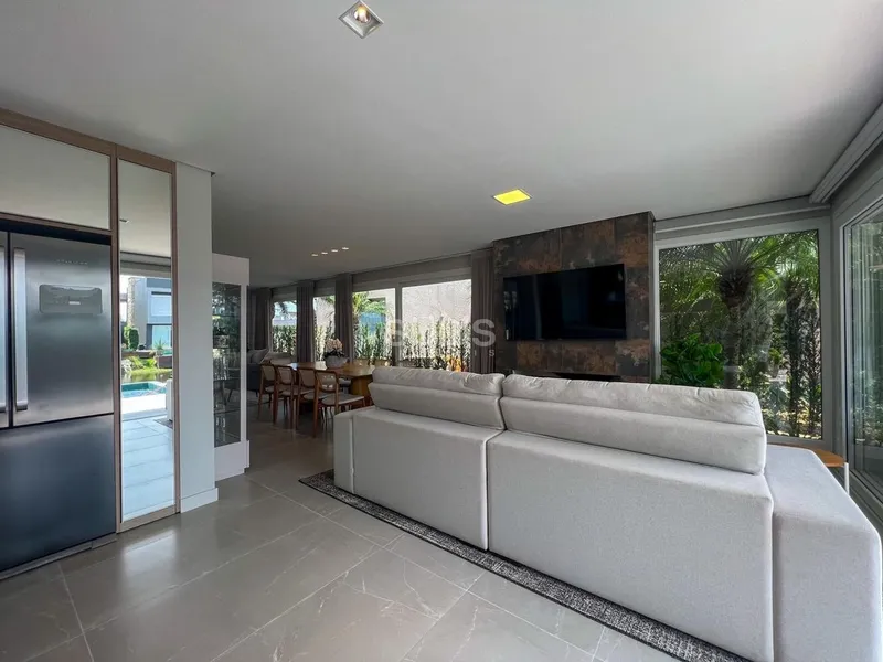 Magnífico sobrado beira-lago no Condomínio Malibu: 15ª foto da galeria de imagens do imóvel