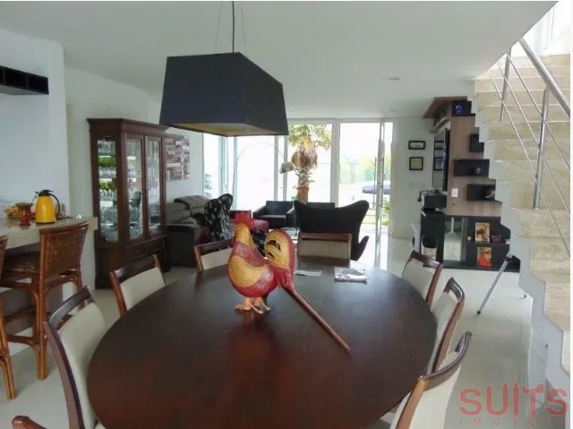 Linda sobrado à venda no condomínio Las Palmas: 9ª foto da galeria de imagens do imóvel