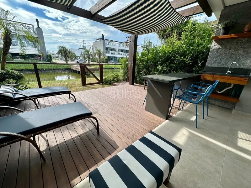 Excelente loft beira lago no condomínio Rossi Atlântida: 2ª foto da galeria de imagens do imóvel