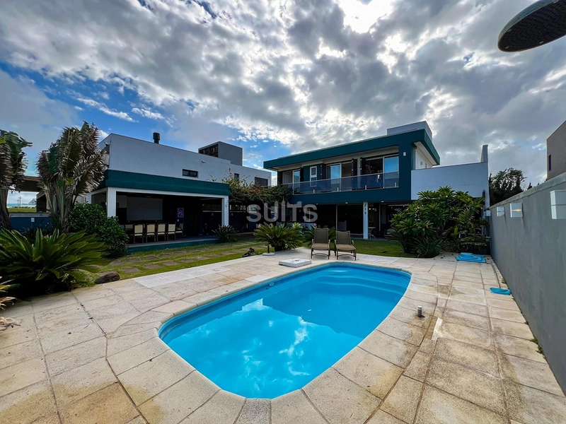 Excelente sobrado à venda em Atlântida : 2ª foto da galeria de imagens do imóvel