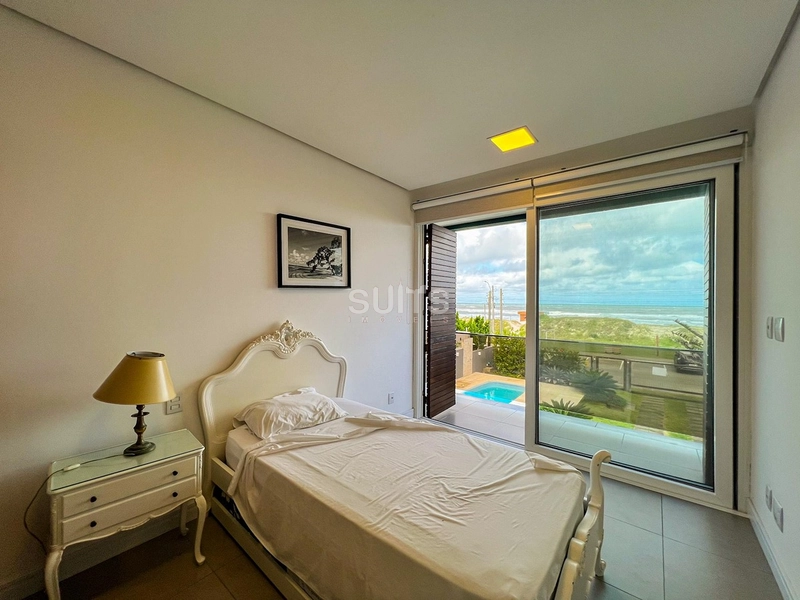 Excelente sobrado à venda em Atlântida : 31ª foto da galeria de imagens do imóvel