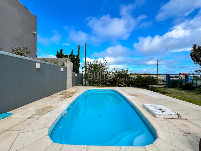 Excelente sobrado à venda em Atlântida : 3ª foto da galeria de imagens do imóvel