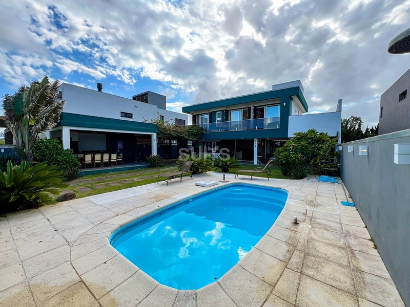 Excelente sobrado à venda em Atlântida : 4ª foto da galeria de imagens do imóvel