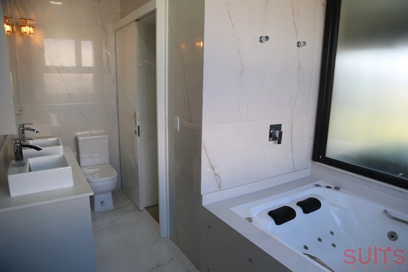 Elegante sobrado beira lago no condomínio Capão Ilhas Resort: 10ª foto da galeria de imagens do imóvel