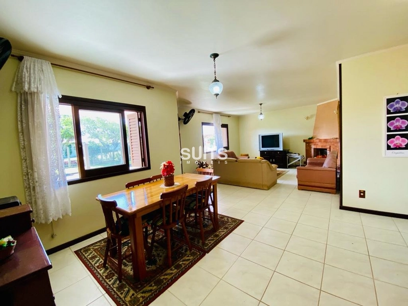 Excelente casa à venda na praia de Rainha do Mar em Xangri-lá: 6ª foto da galeria de imagens do imóvel