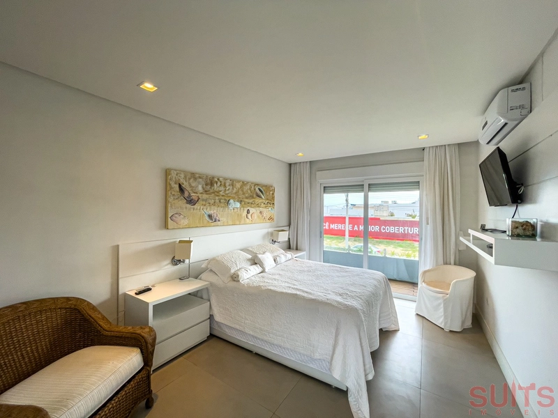 Magnifica mansão à beira mar na praia de Atlântida: 61ª foto da galeria de imagens do imóvel