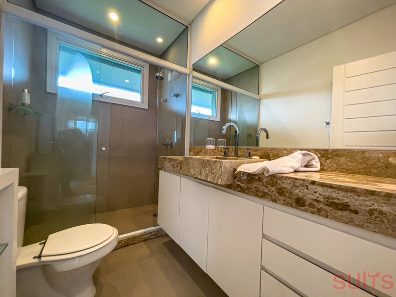 Magnifica mansão à beira mar na praia de Atlântida: 60ª foto da galeria de imagens do imóvel