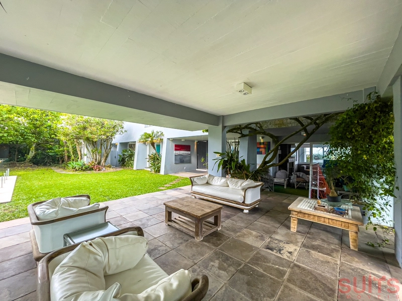 Magnifica mansão à beira mar na praia de Atlântida: 4ª foto da galeria de imagens do imóvel