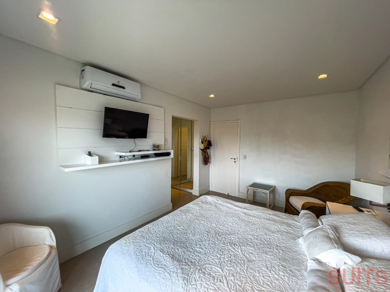 Magnifica mansão à beira mar na praia de Atlântida: 62ª foto da galeria de imagens do imóvel