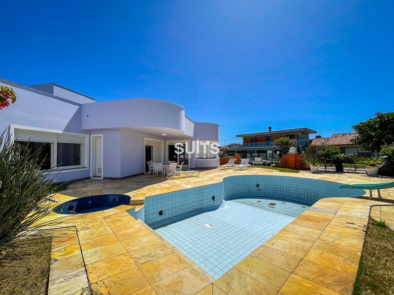 Excelente casa 02 terrenos proxíma do mar na praia de Atlântida: 3ª foto da galeria de imagens do imóvel