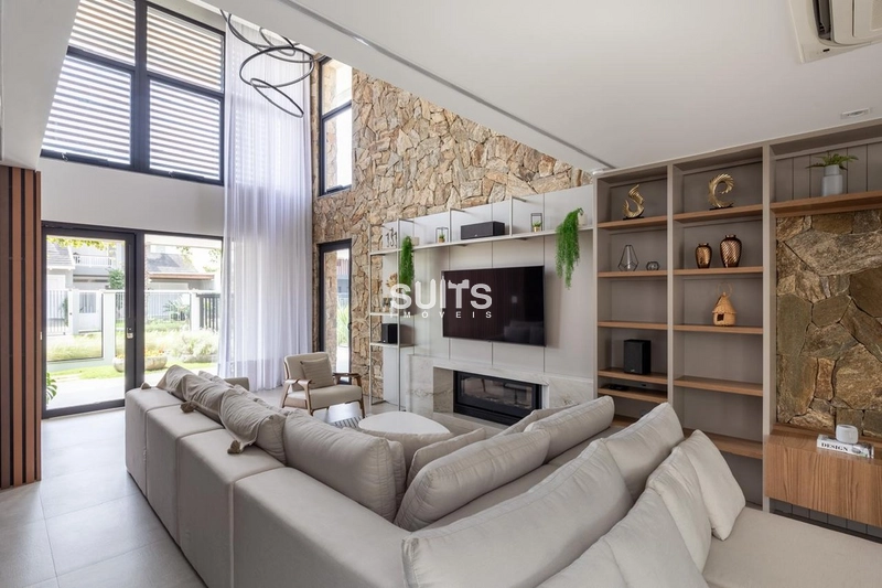 Excelente sobrado à venda na praia de Atlântida: 3ª foto da galeria de imagens do imóvel