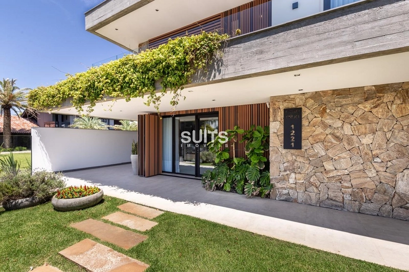 Excelente sobrado à venda na praia de Atlântida: 2ª foto da galeria de imagens do imóvel