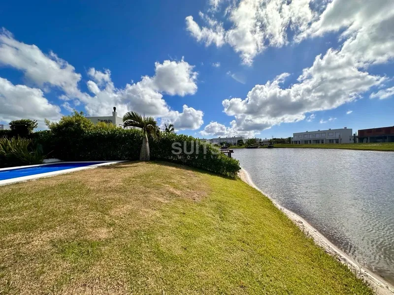 Sobrado beira lago no condomínio Pateo Marbella: 25ª foto da galeria de imagens do imóvel