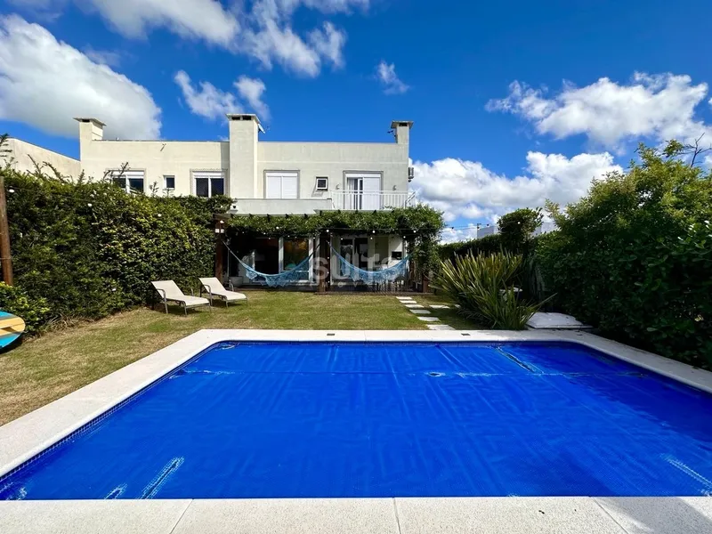 Sobrado beira lago no condomínio Pateo Marbella: 26ª foto da galeria de imagens do imóvel