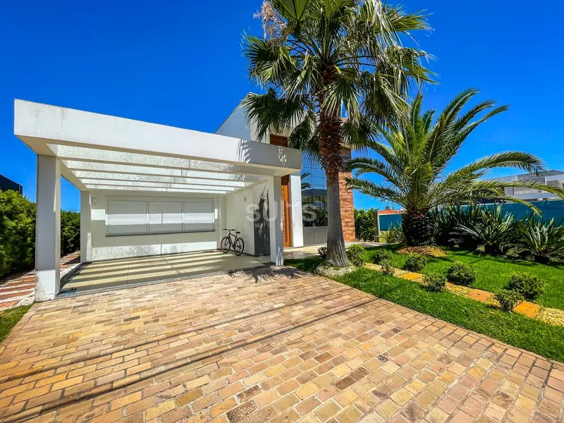 Incrível Casa à venda no condomínio Malibu: 3ª foto da galeria de imagens do imóvel