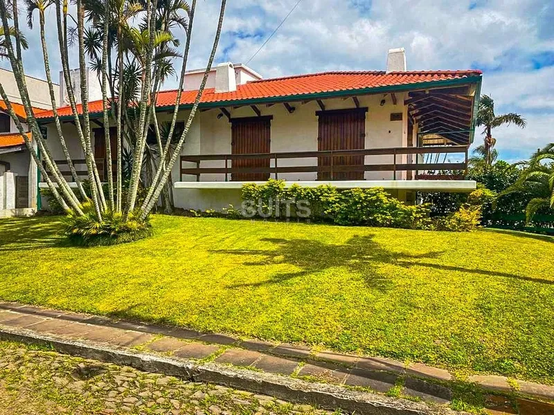 Ótima casa de esquina na praia de Atlântida: 2ª foto da galeria de imagens do imóvel