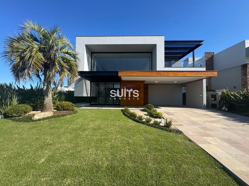 Mansão no condomínio Enseada.: 1ª foto da galeria de imagens do imóvel