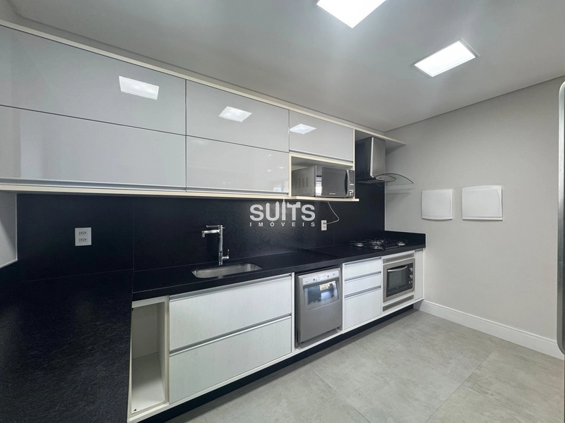 Mansão no condomínio Enseada.: 12ª foto da galeria de imagens do imóvel