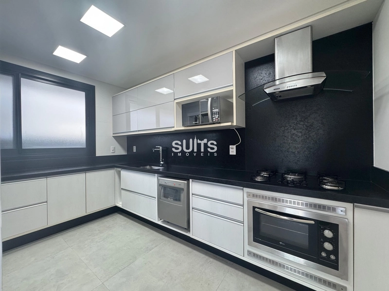 Mansão no condomínio Enseada.: 9ª foto da galeria de imagens do imóvel