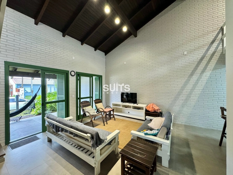 SOBRADO À 01 QUADRA DO MAR NA PRAIA DE ATLANTIDA SUL: 12ª foto da galeria de imagens do imóvel