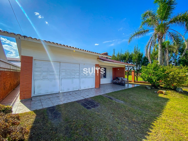 Ótima casa a poucas quadras do mar no Centro de Xangri-Lá: 1ª foto da galeria de imagens do imóvel