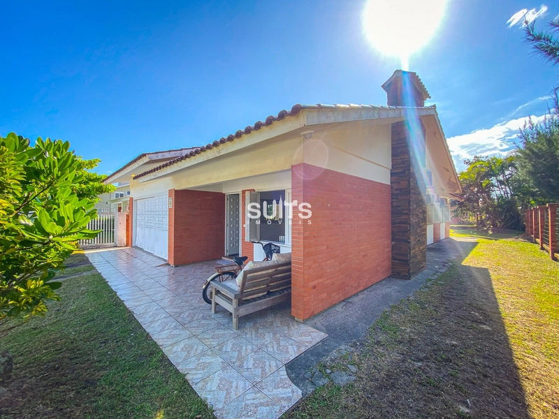 Ótima casa a poucas quadras do mar no Centro de Xangri-Lá: 2ª foto da galeria de imagens do imóvel