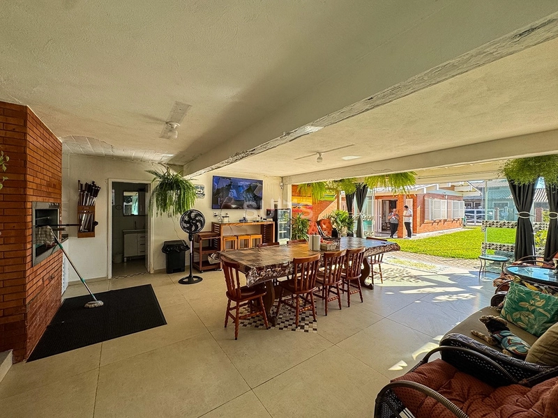 Casa com 02 terrenos próxima ao mar no Centro de Xangri-Lá : 24ª foto da galeria de imagens do imóvel